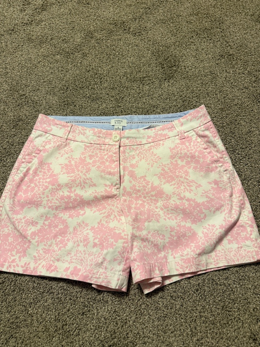 Crown & Ivy Caroline Pink & White Floral Shorts Size 8 Preppy Summer